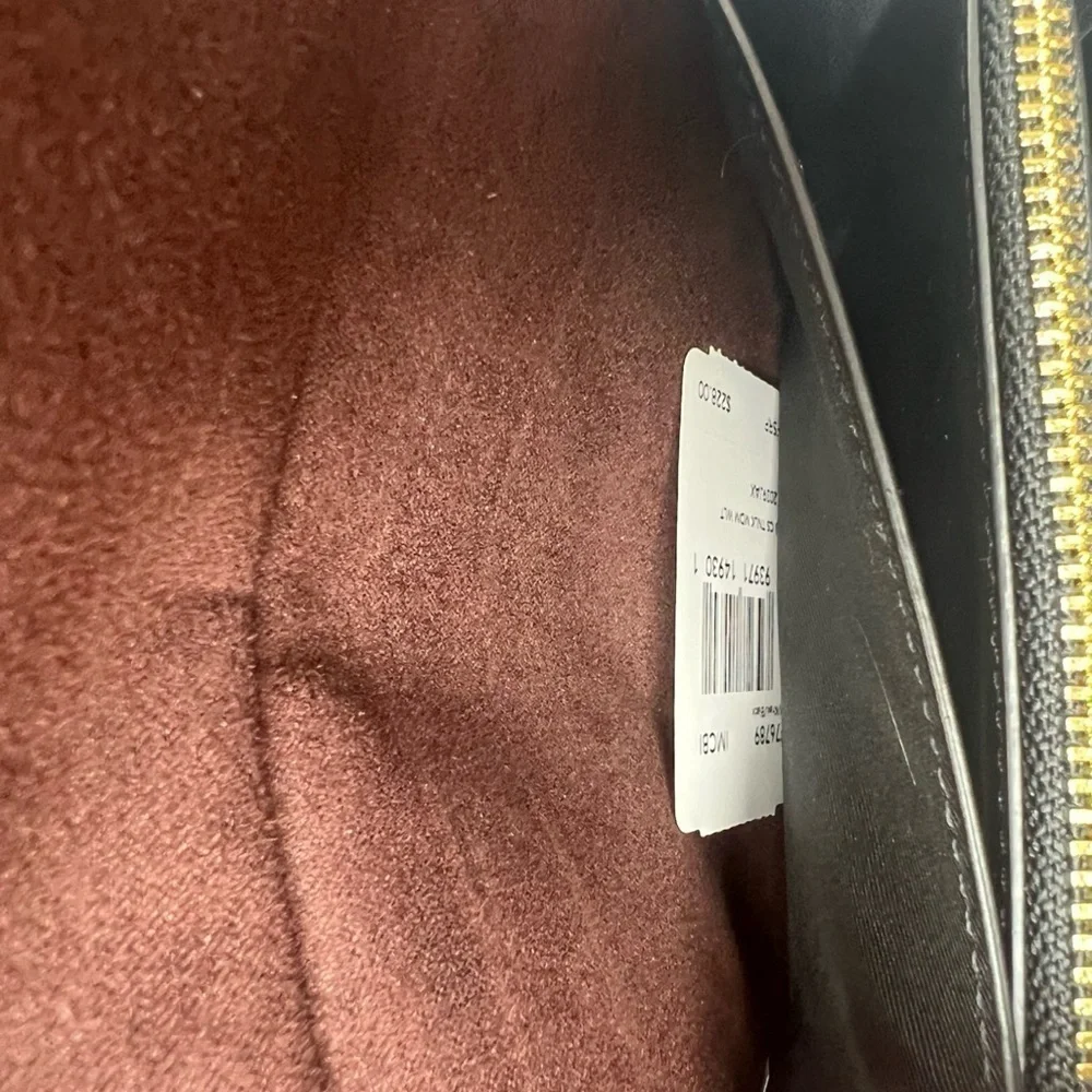 Cassidy Turnlock Medium Wallet Signature Mahogany Brown Black Turnlock F76789